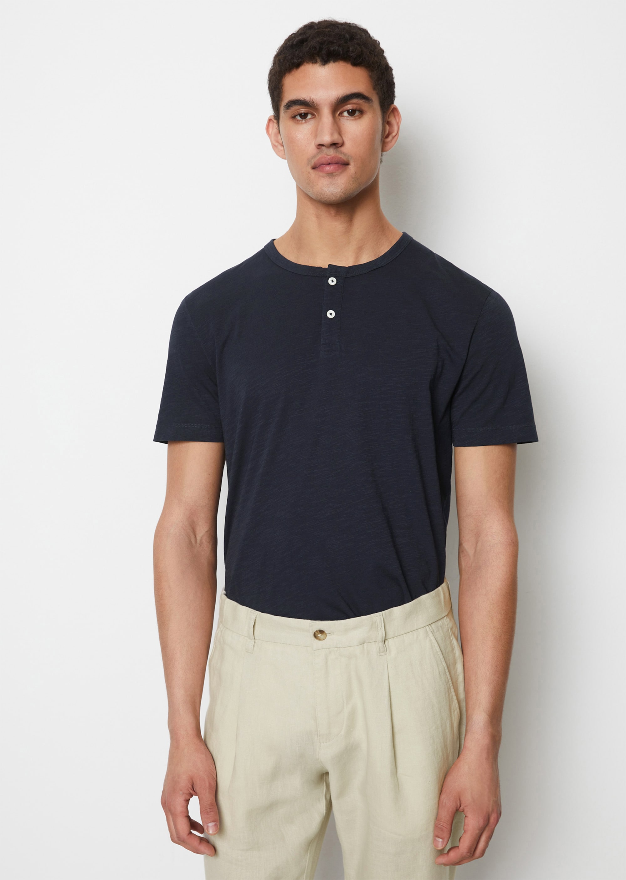 Camicia DfC Henley regolare in morbido tessuto jersey slub