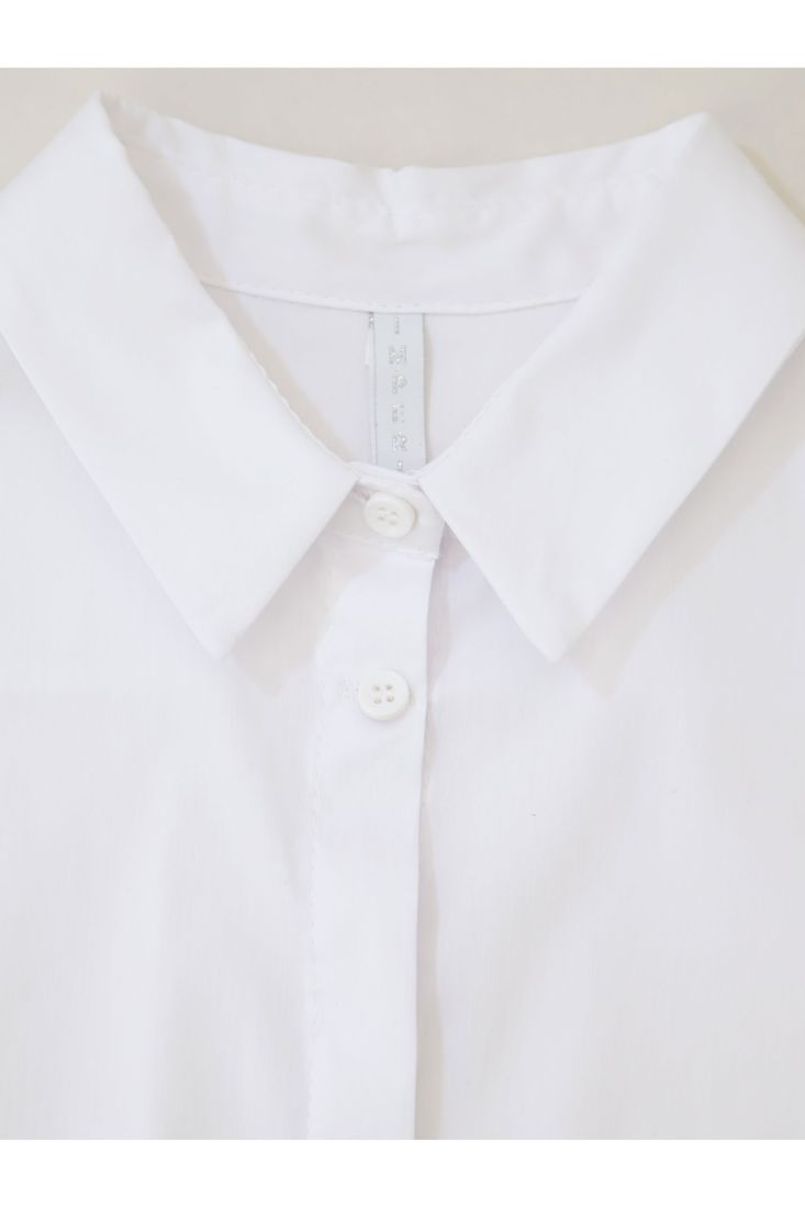 Camicia oversize asimmetrica con colletto classico