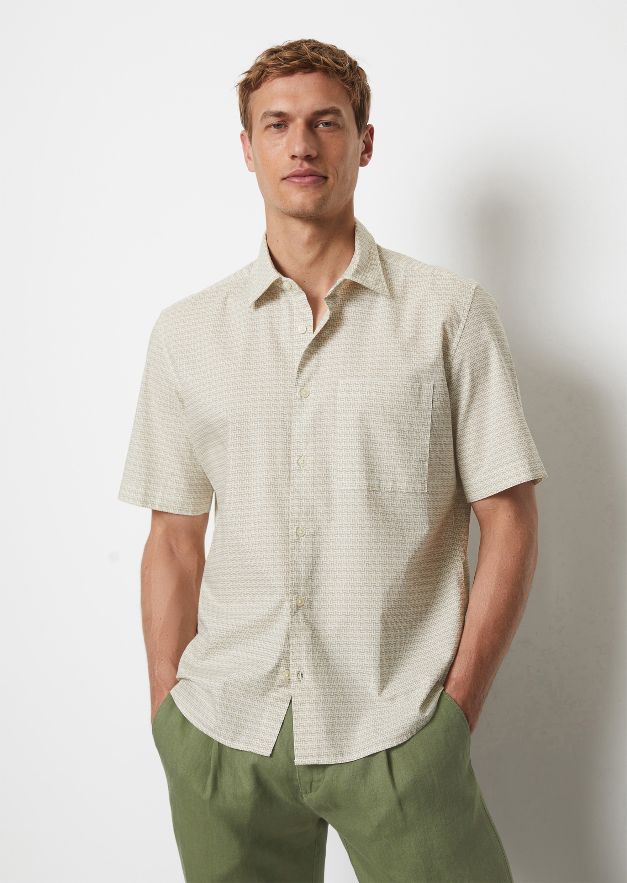 Camicia regolare a maniche corte in popeline di cotone biologico