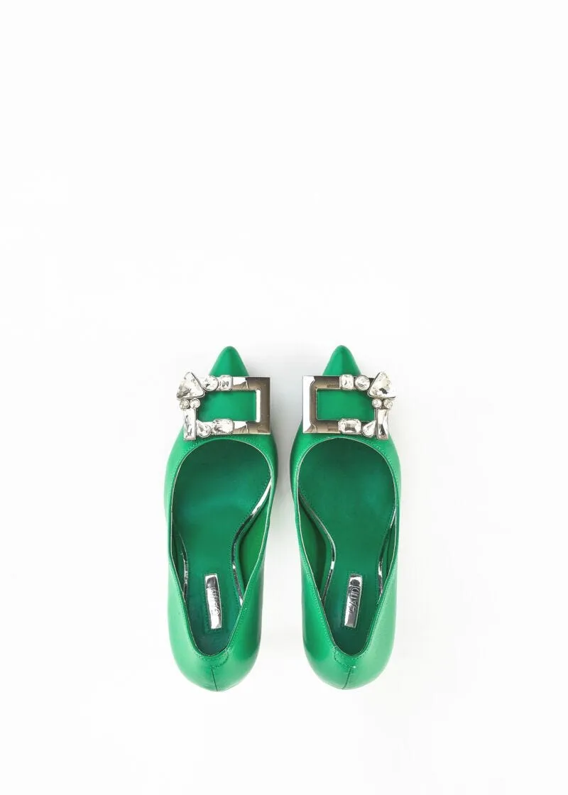 Décolleté con accessorio gioiello