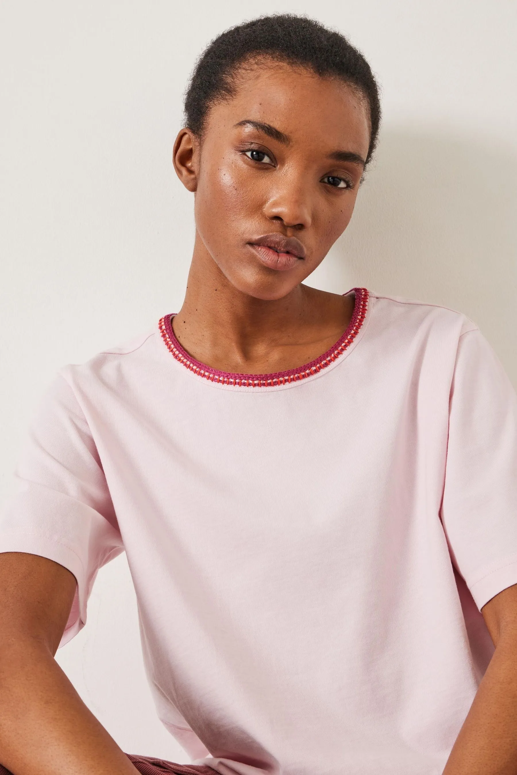 Hush Lucy Crochet Trim 100% Cotone T-Shirt    