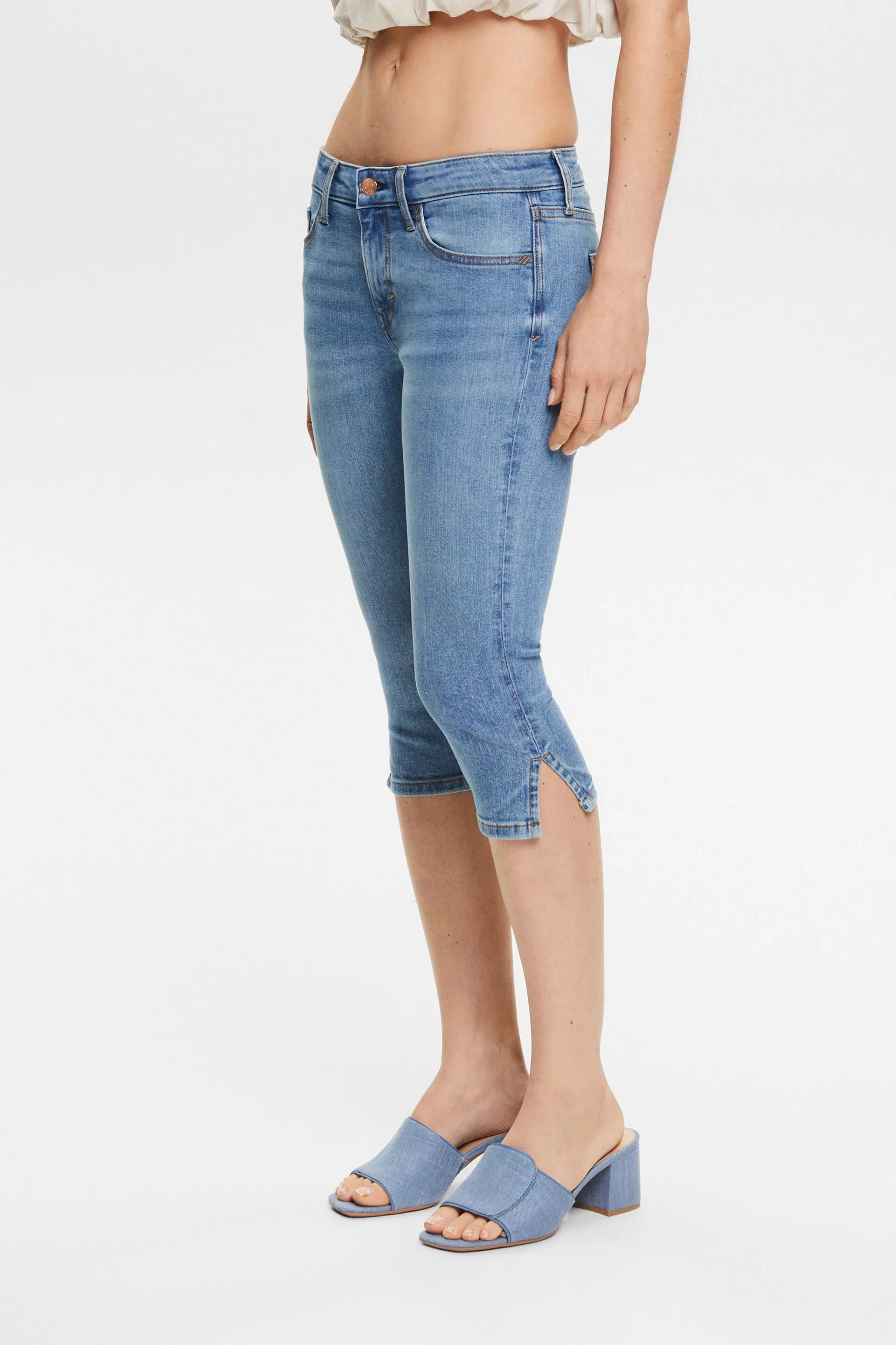 Jeans Capri a vita media