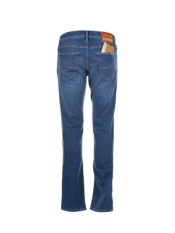 Jeans in light blue denim