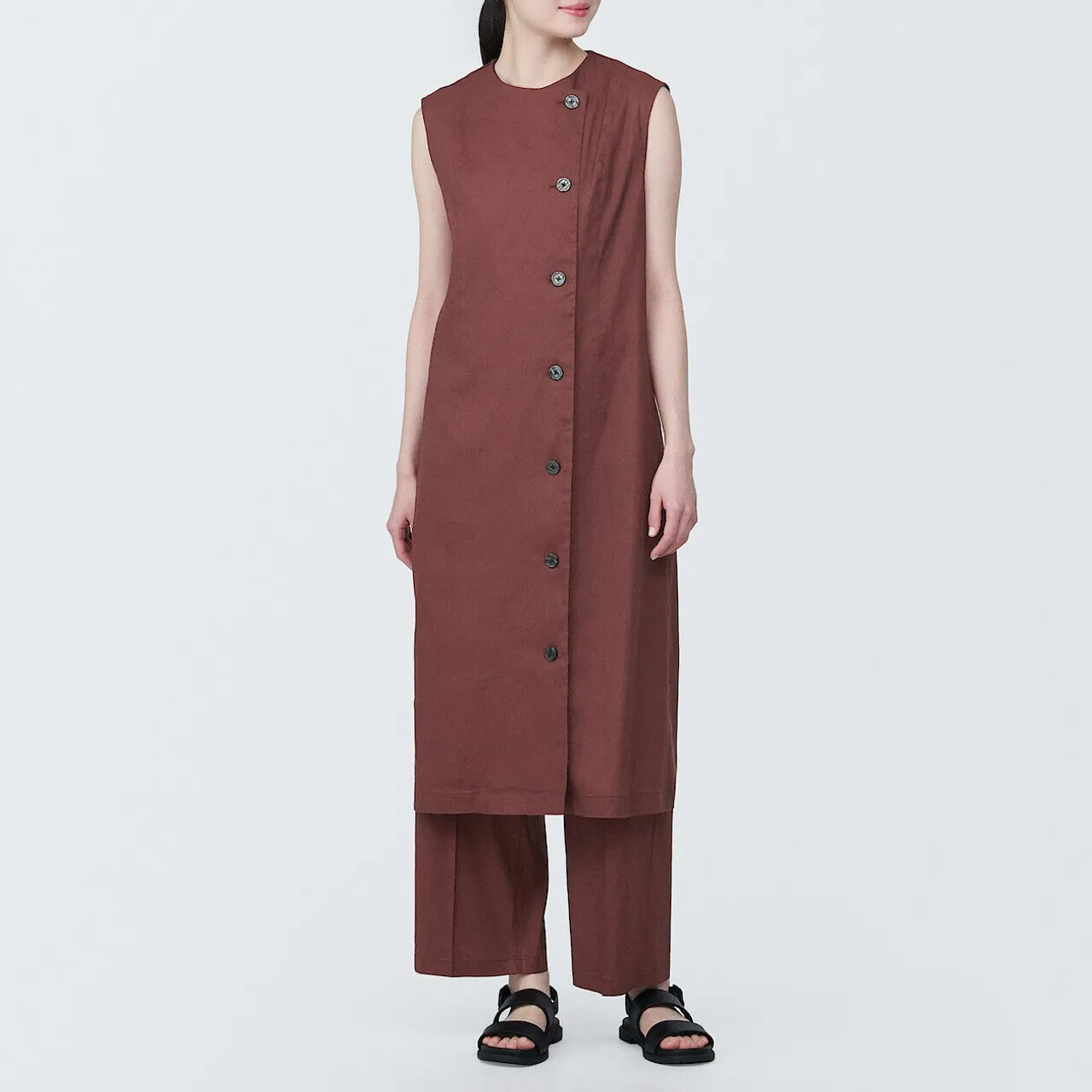 Pantaloni donna elasticizzati in misto canapa con pinces frontali