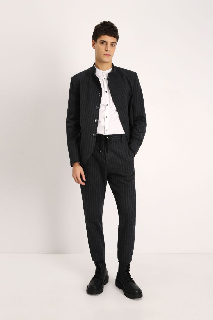 Pantaloni slim-fit a righe con pinces