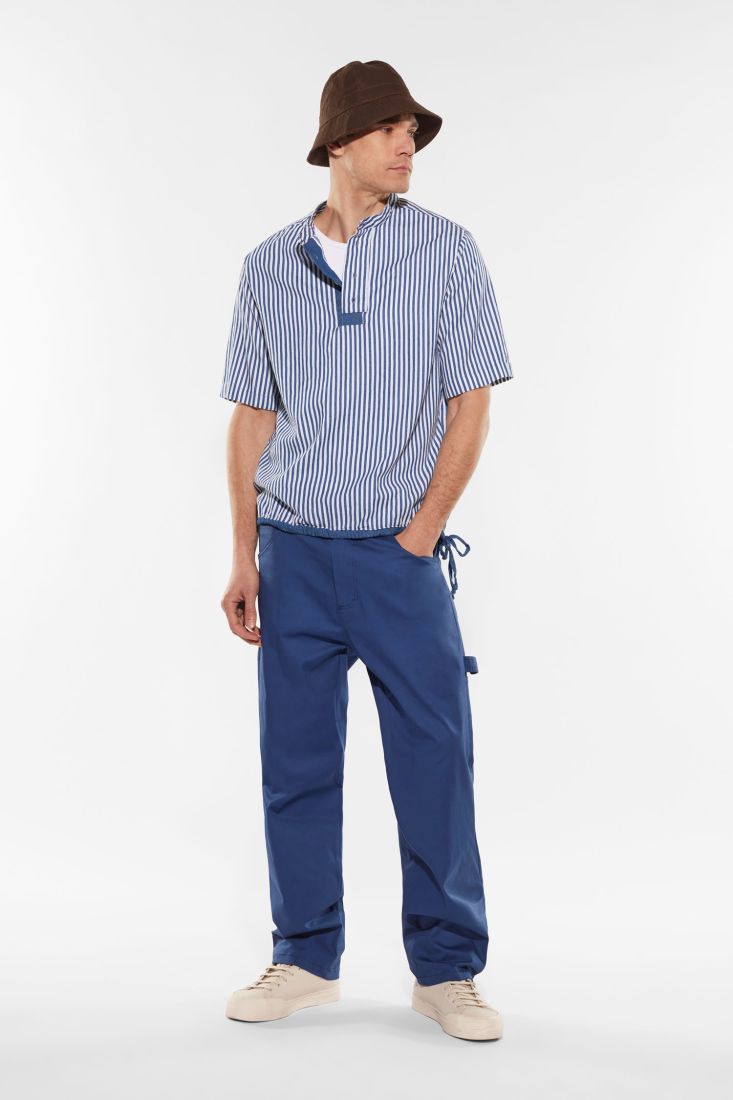 Pantaloni straight monocolour con cinque tasche