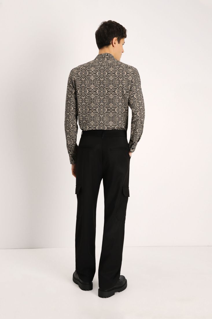 Pantaloni straight monocolour con tasche applicate