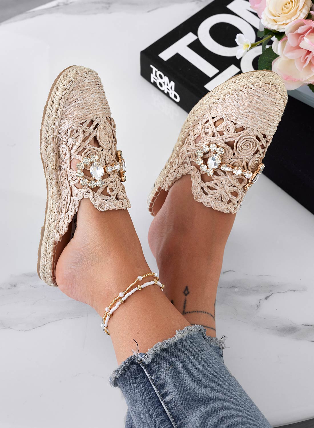 ROSALIA - Espadrillas beige sabot ricamate con applicazione gioiello