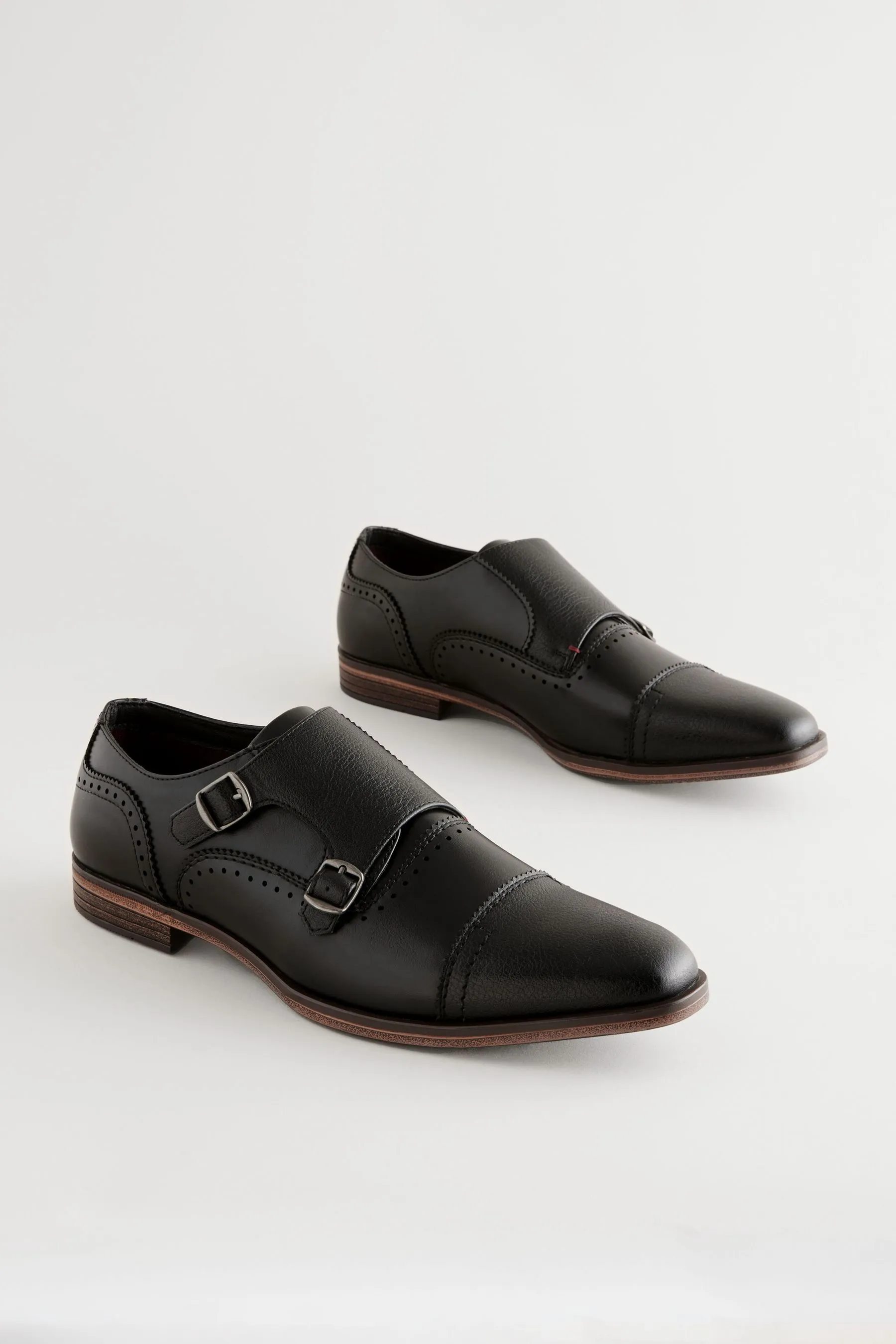 Scarpe con punta rinforzata con fibbia    