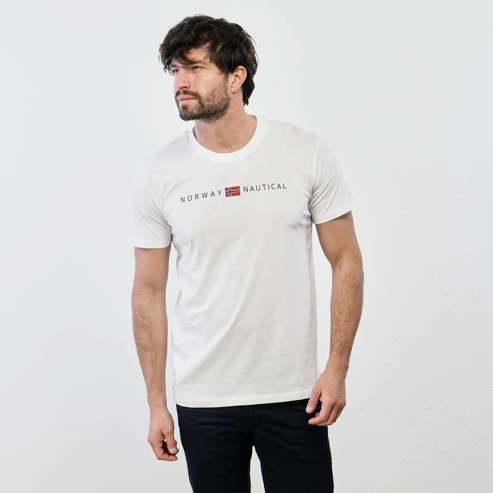 T-shirt bianca in cotone con maniche corte e logo a contrasto