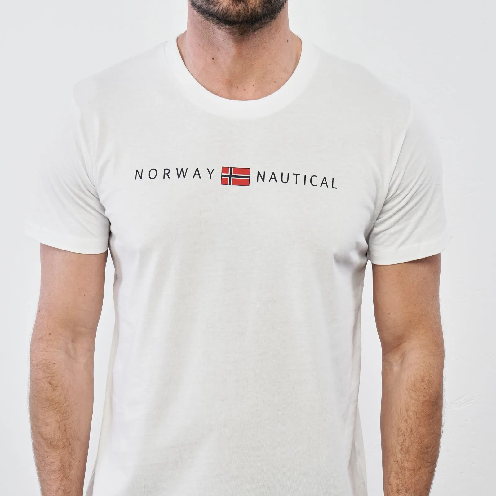 T-shirt bianca in cotone con maniche corte e logo a contrasto
