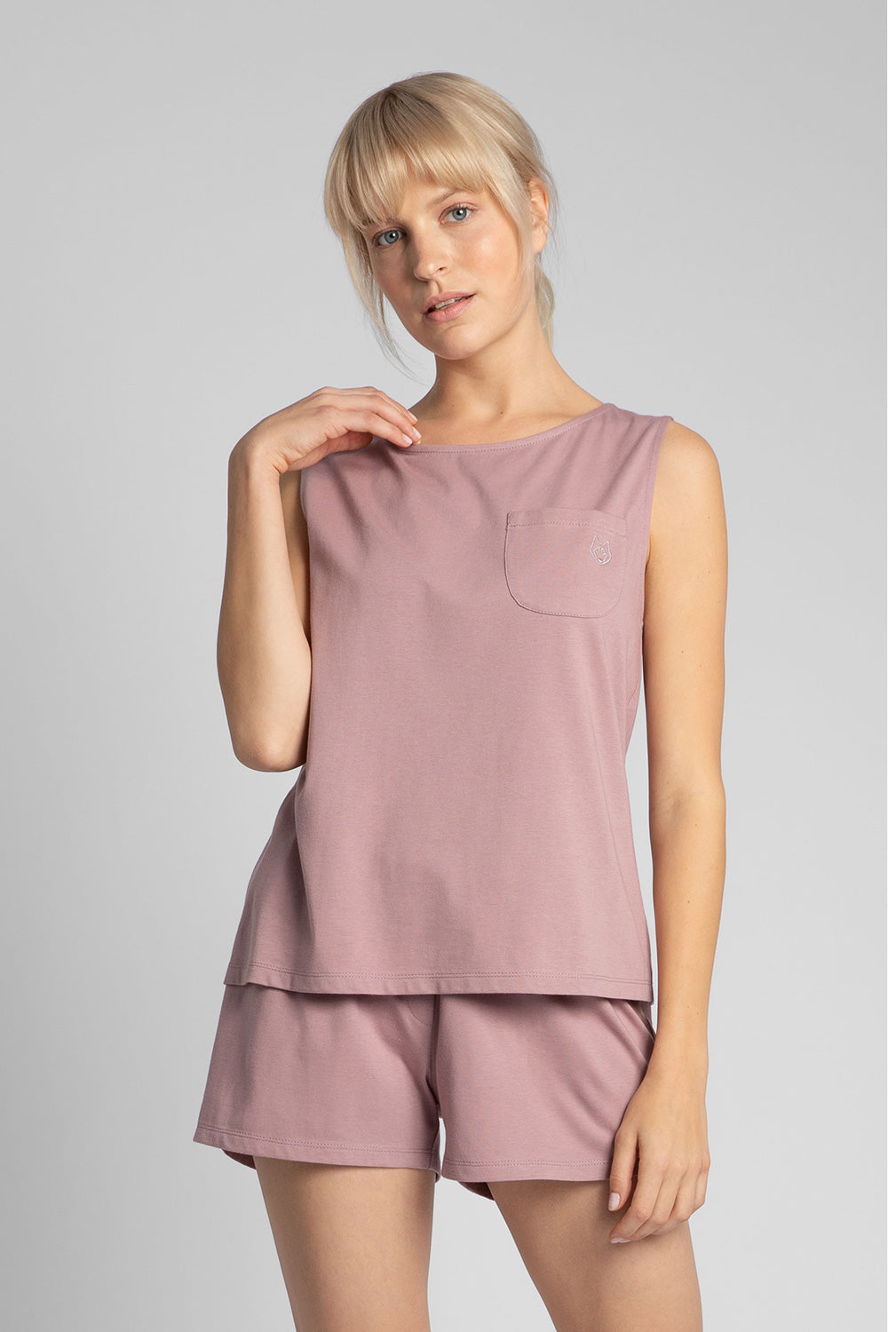 T-shirt model 150606 LaLupa