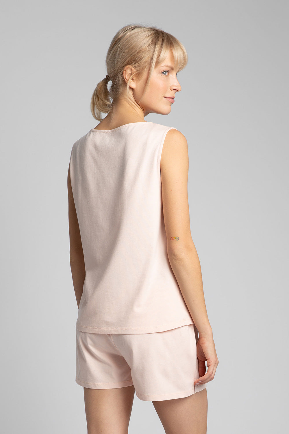 T-shirt model 150611 LaLupa