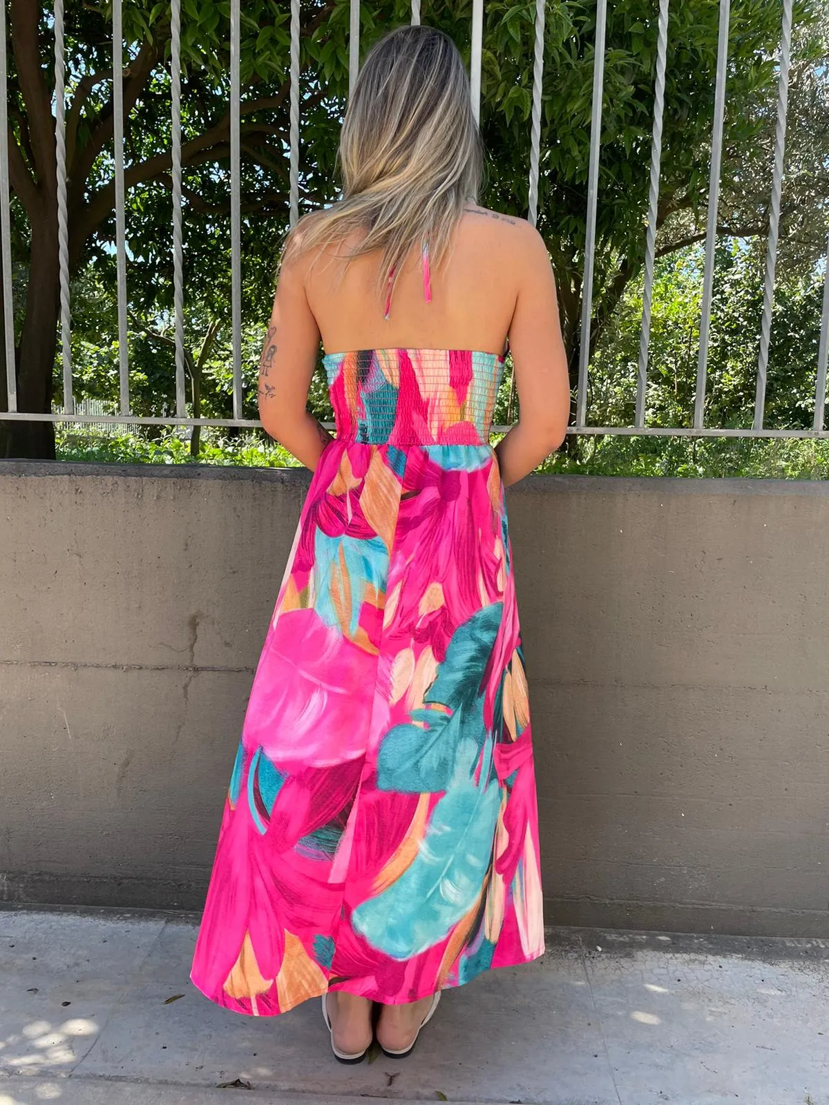 Vestito lungo fantasia astratta cut-out